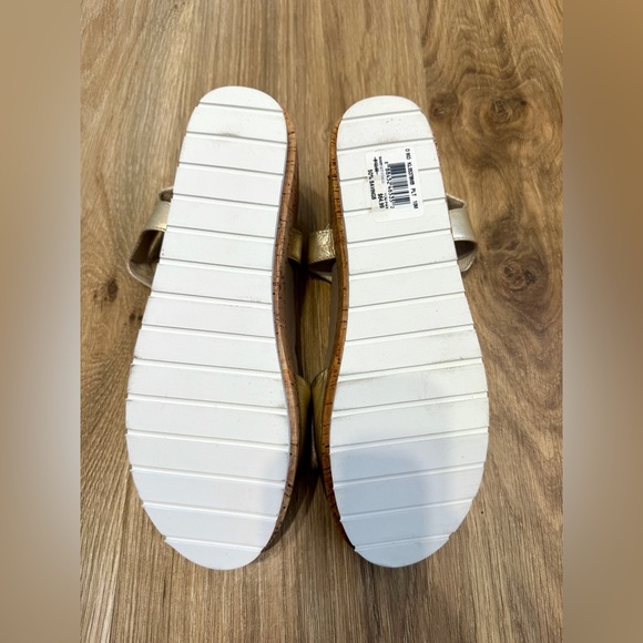 Kenneth Cole Rockaway Platform Sandal - Platinum, Size 10, NWT - Picture 6 of 7